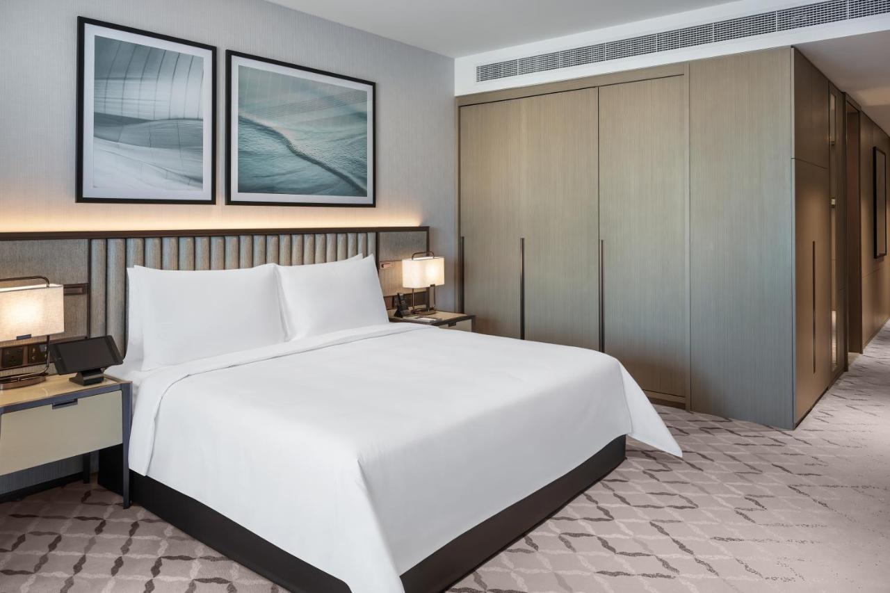 Address Creek Harbour Hotel Dubai Ngoại thất bức ảnh A bedroom at the hotel